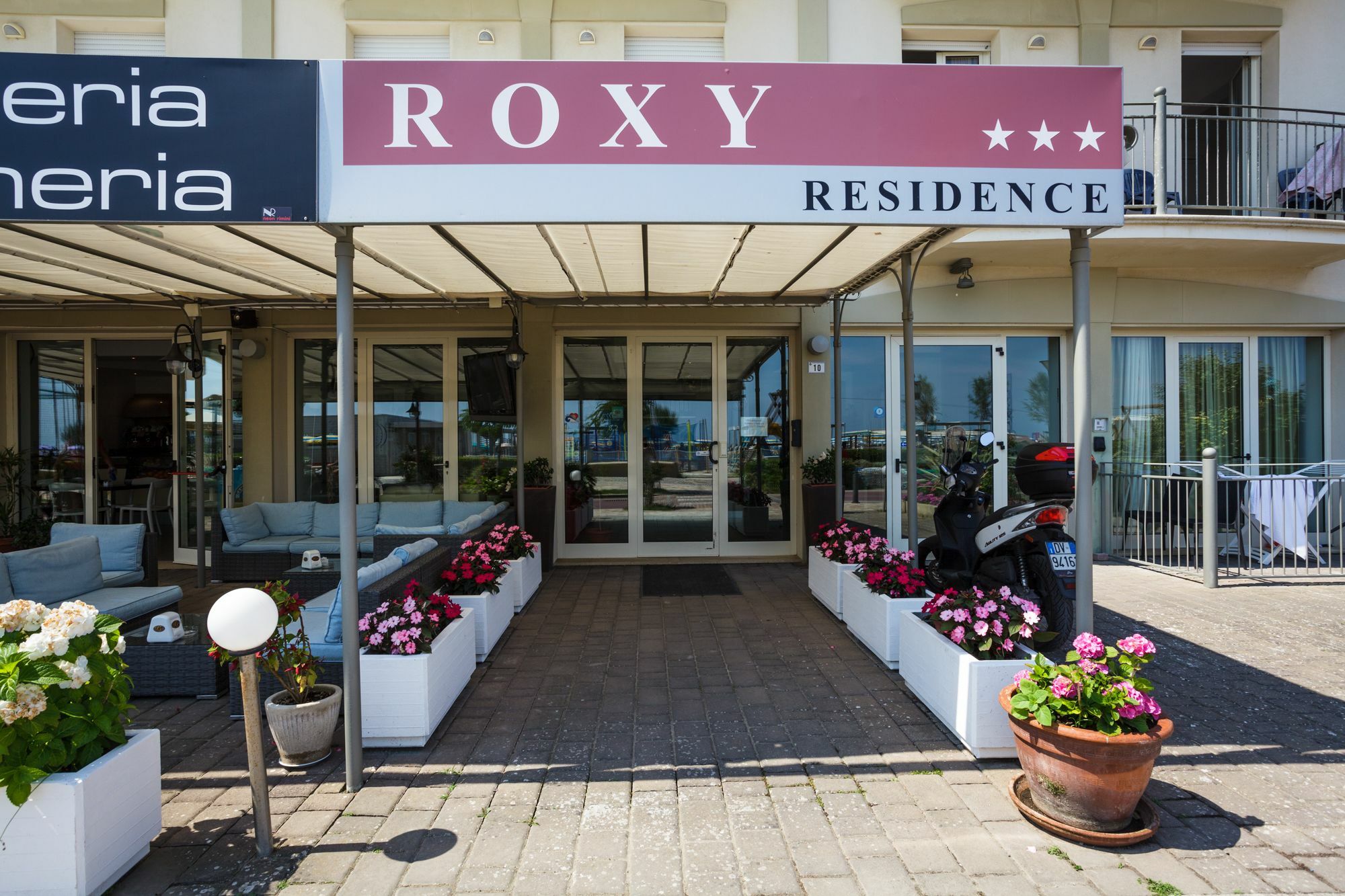 Apart-hotel Roxy 3*