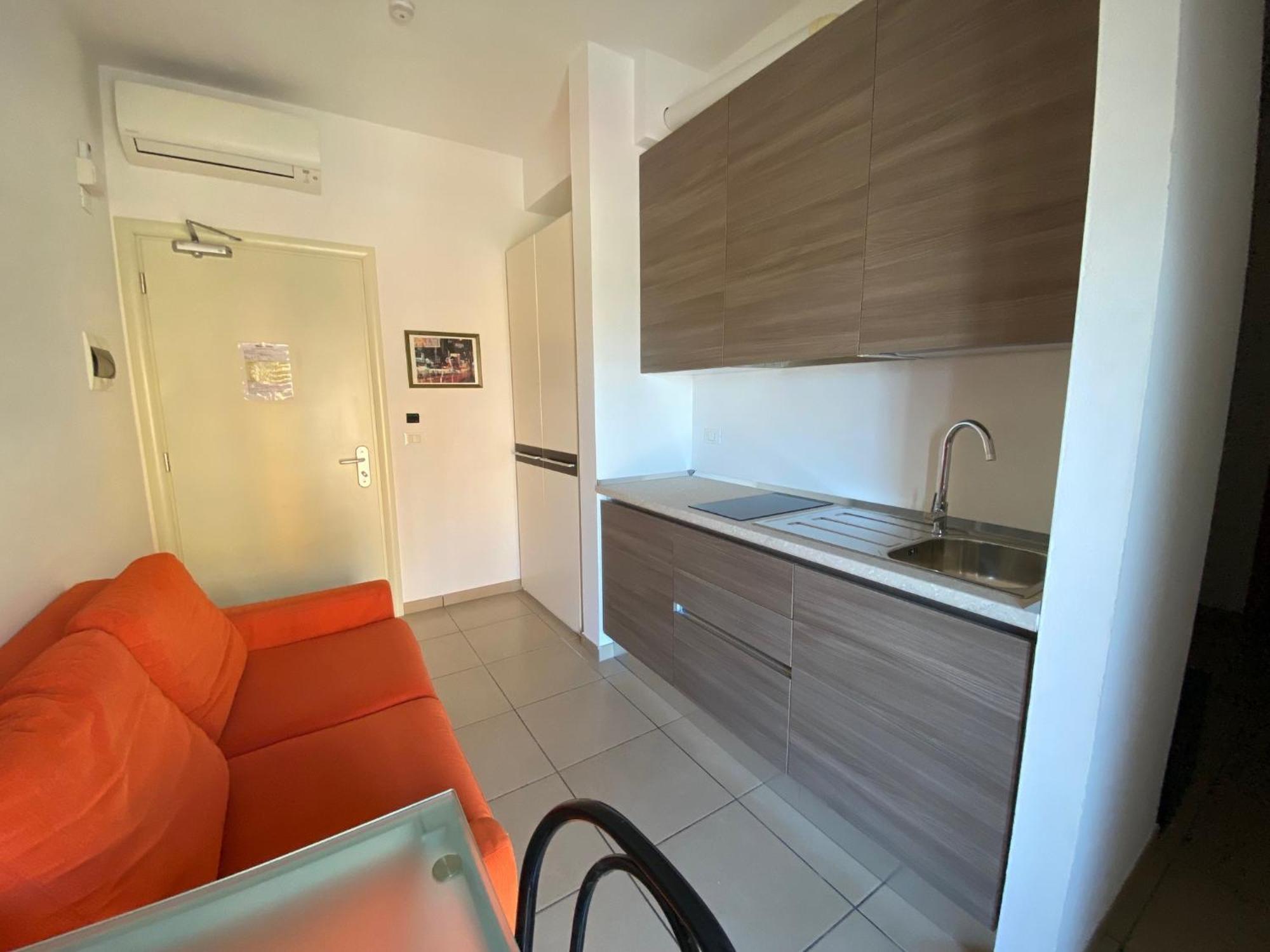 Roxy Apart-hotel 3*